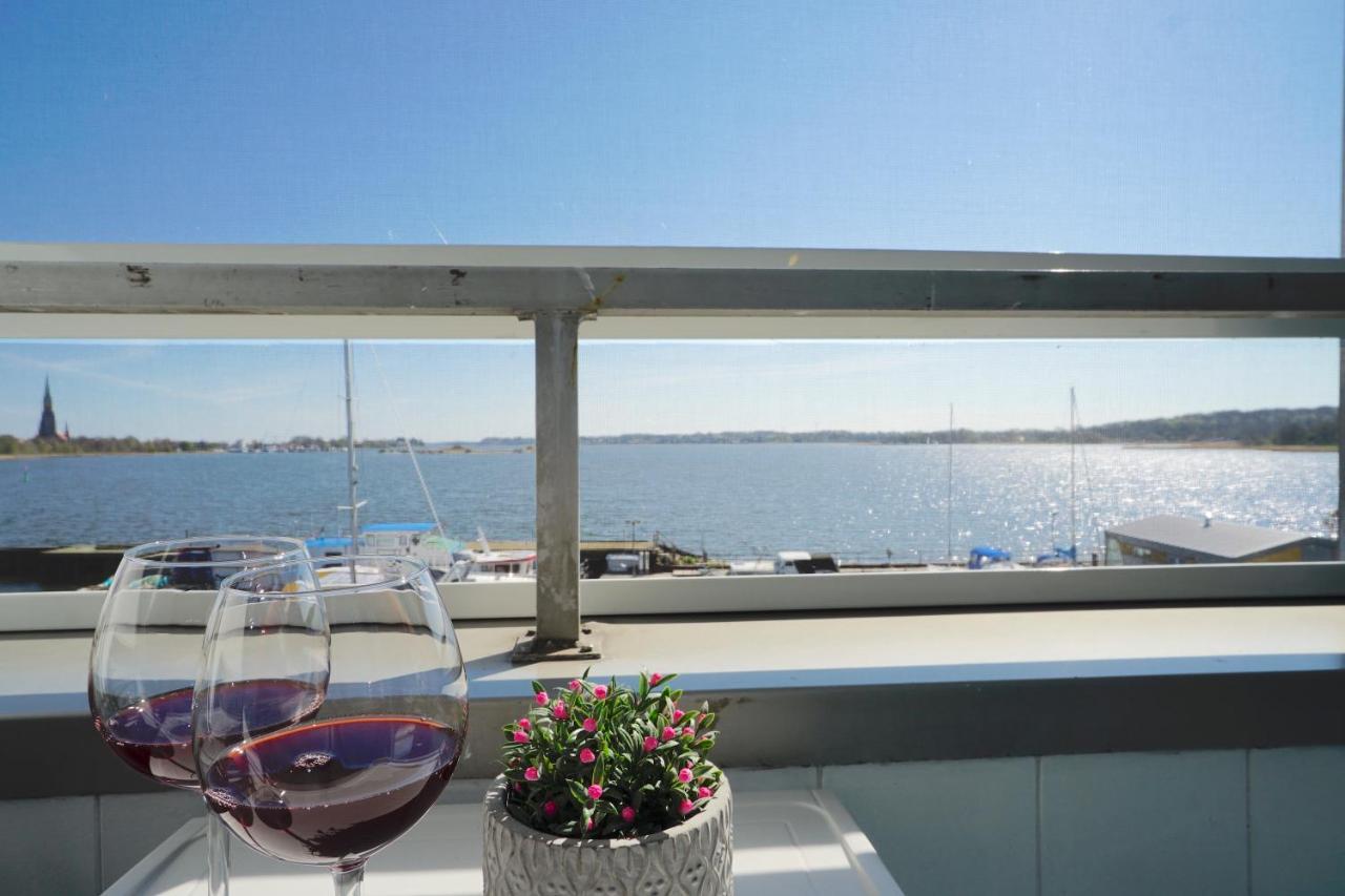 Ferienwohnung Schleiloge Mit Panoramablick Auf Die Schlei Schleswig Exterior foto
